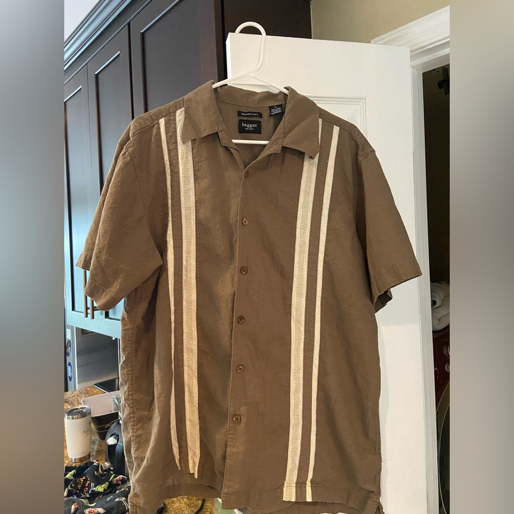 Haggar Brown and White Button Up